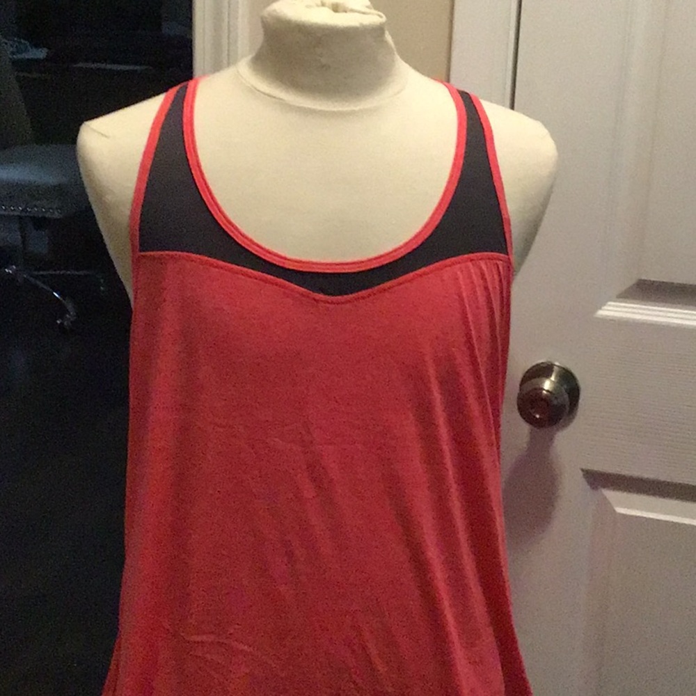 Avis Women’s work-out Top